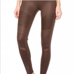 Alo Yoga dark brown moto leggings